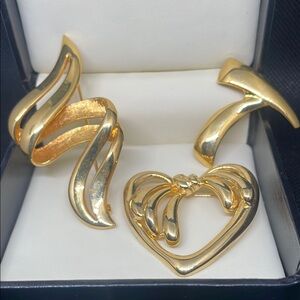 Vintage Jewelry Lot Set of Three Gold Tone Abstract Brooches Brooch